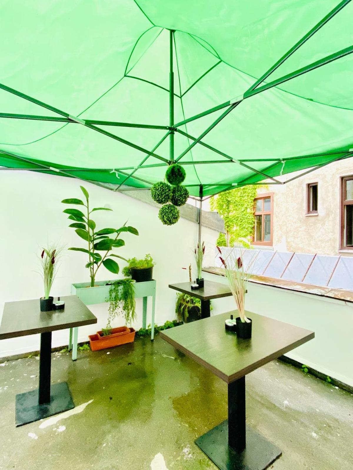 8 Fully Equipped W Terrace Margareten Apartment