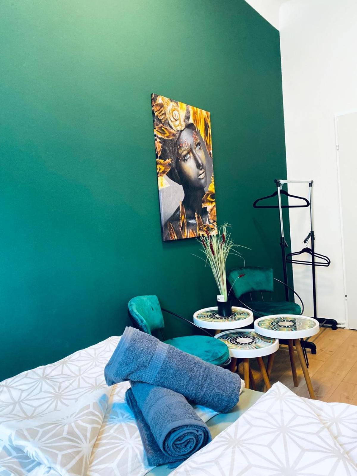 8 Fully Equipped W Terrace Margareten *