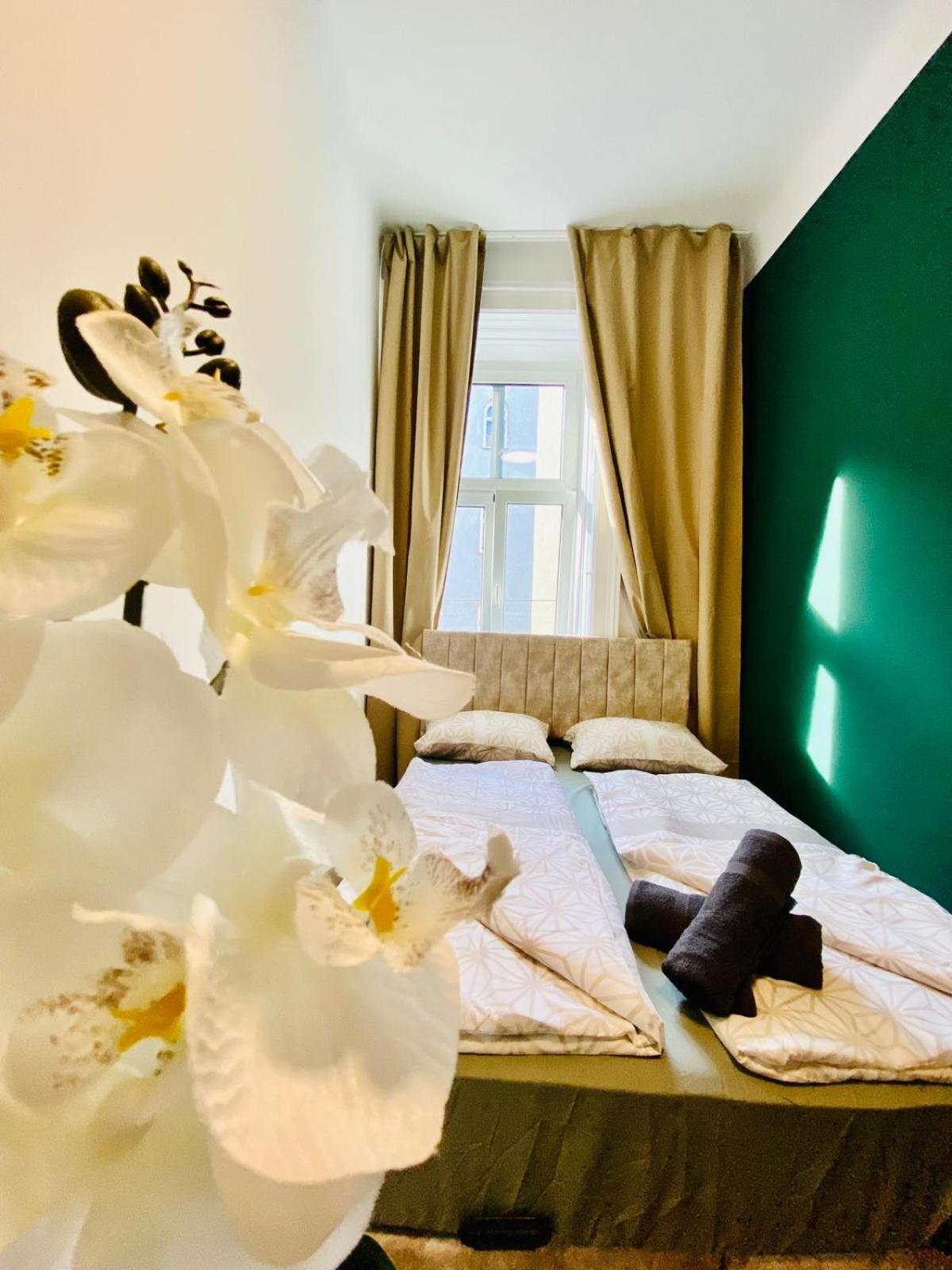 8 Fully Equipped W Terrace Margareten Wien