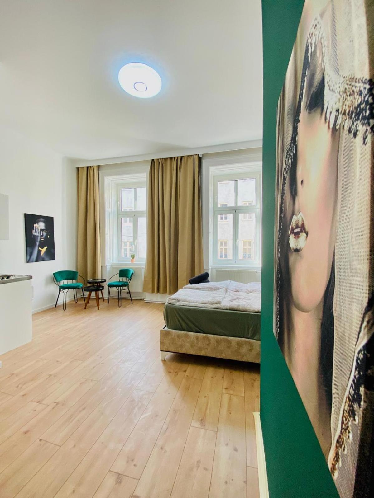 8 Fully Equipped W Terrace Margareten *